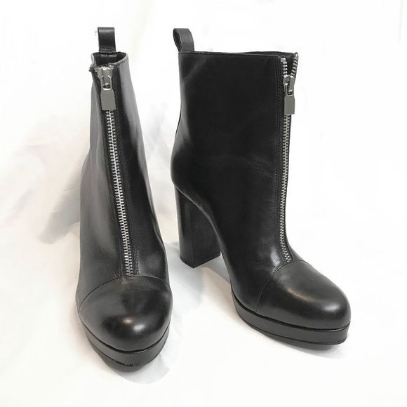 BLACK heeled booties with zipper 💚🌻 - Picture 1 of 8